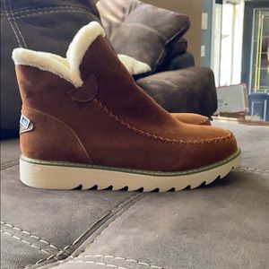 Fuzzy ankle booties size 9
